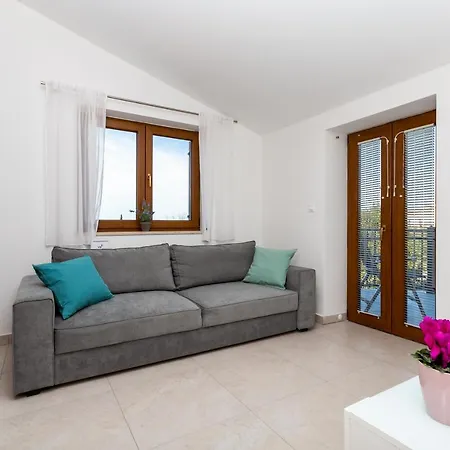 Апартаменты Krusec Пула